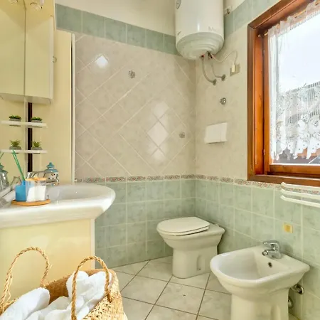 In Just 100 Mt From The Sea, With Air Conditioning And Private Outdoor Area Marinella (Sardinia)