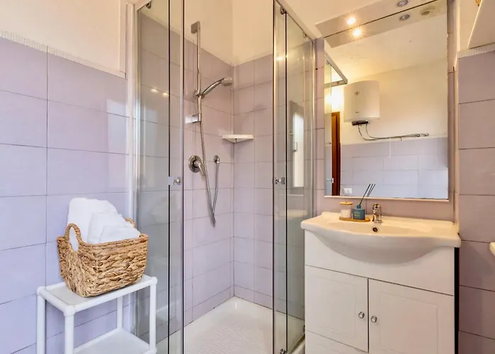 In Just 100 Mt From The Sea, With Air Conditioning And Private Outdoor Area *