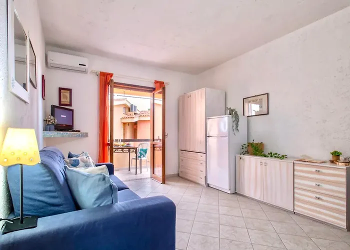 In Just 100 Mt From The Sea, With Air Conditioning And Private Outdoor Area Apart Otel
