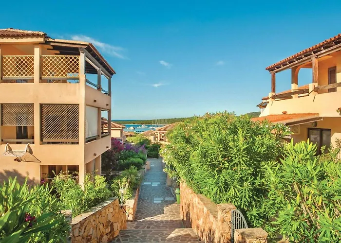 Apart Otel In Just 100 Mt From The Sea, With Air Conditioning And Private Outdoor Area