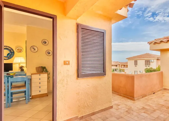 In Just 100 Mt From The Sea, With Air Conditioning And Private Outdoor Area Apart Otel