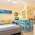Ξενοδοχείο με διαμερίσματα In Just 100 Mt From The Sea, With Air Conditioning And Private Outdoor Area Santa Marinella