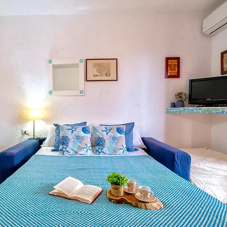 In Just 100 Mt From The Sea, With Air Conditioning And Private Outdoor Area Marinella (Sardinia)