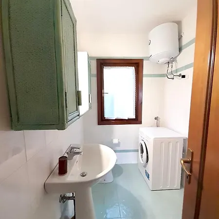 Aparthotel In Just 100 Mt From The Sea, With Air Conditioning And Private Outdoor Area *