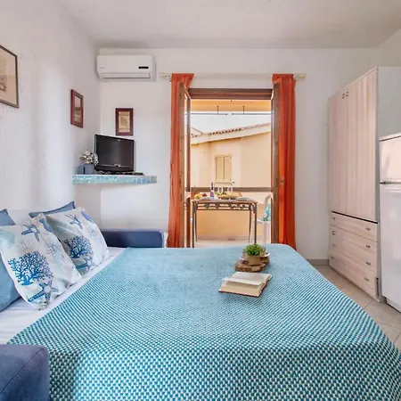Aparthotel In Marinella Just 100 Mt From The Sea, With Air Conditioning And Private Outdoor Area *