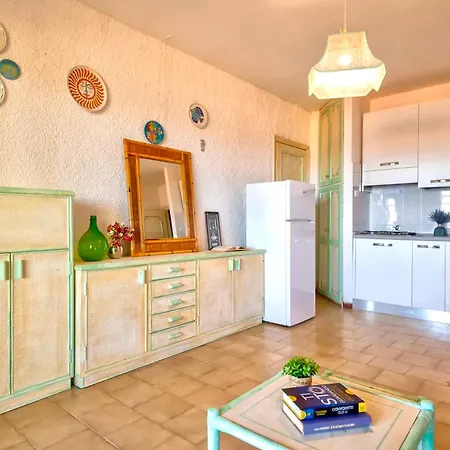 In Marinella Just 100 Mt From The Sea, With Air Conditioning And Private Outdoor Area Aparthotel *