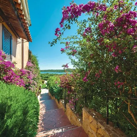 In Marinella Just 100 Mt From The Sea, With Air Conditioning And Private Outdoor Area Aparthotel