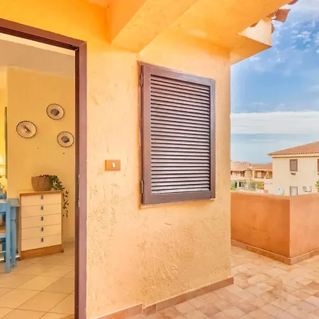 In Marinella Just 100 Mt From The Sea, With Air Conditioning And Private Outdoor Area Aparthotel