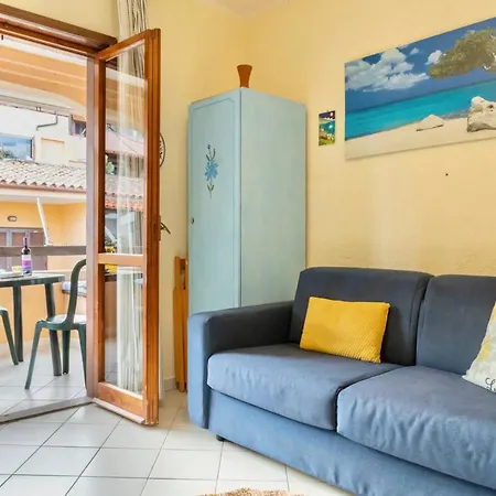 Aparthotel In Marinella Just 100 Mt From The Sea, With Air Conditioning And Private Outdoor Area *